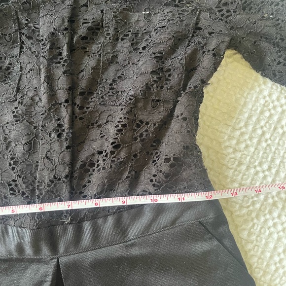 Classy Black Lace Princess Vera Wang Dress - Picture 3 of 8